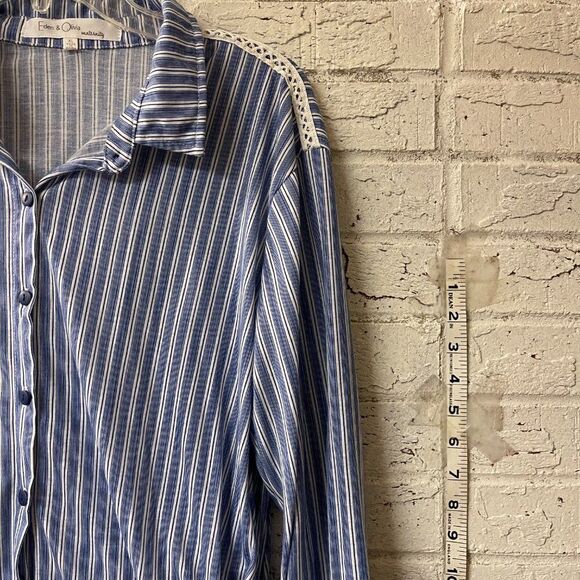 Anthropology Eden & Olivia Maternity Button Down Shirt Blue White XL - Picture 5 of 10